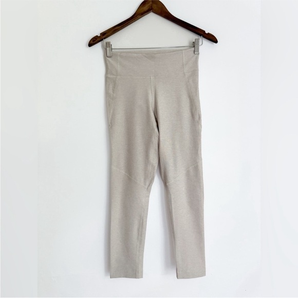 Outdoor Voices Oatmeal Leggings - Picture 4 of 7